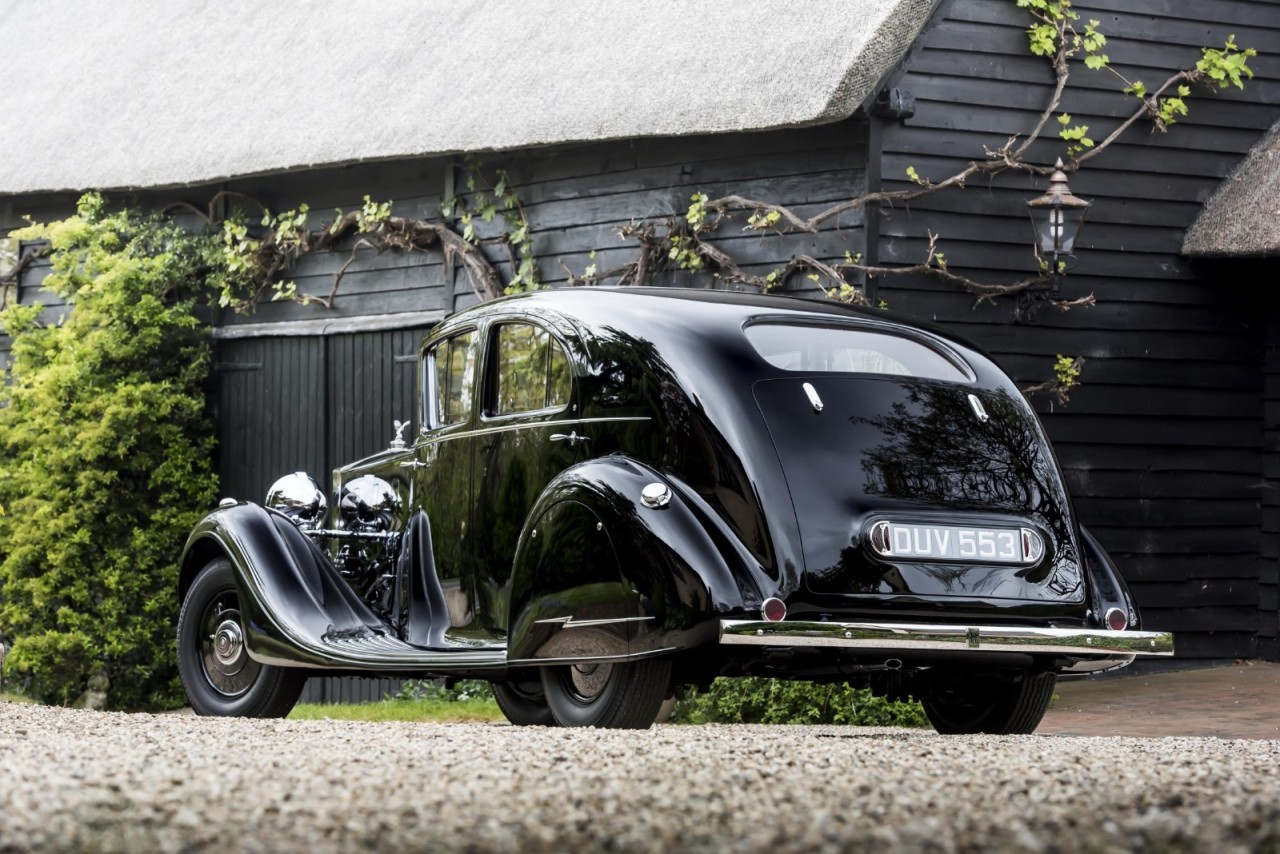 Əsrin Gücü və Təsiri: Rolls-Royce Phantom-un 100 illik Yubileyi